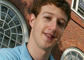 Mark Zuckerberg say xỉn, sáng tạo ra một trong những tiện ích vô dụng nhất Facebook, ép cả nền tảng phải đẩy mạnh marketing
