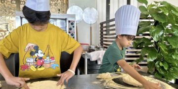 Người lớn hay so sánh con mình với “con nhà người ta”, trẻ con chẳng bao giờ so ba mẹ mình với ba mẹ khác