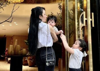 Nuôi con hoàn toàn bằng sữa công thức, hot mom 7 con tự hào vì bé mới 6 tháng đã 9kg, chiều cao nổi trội