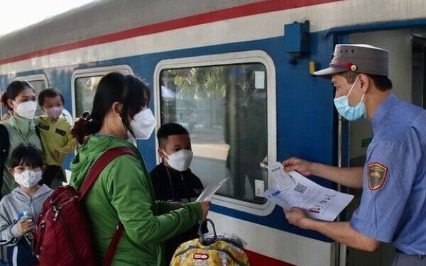 Vận chuyển đường sắt ‘chuyển mình’ đáp ứng mùa cao điểm du lịch