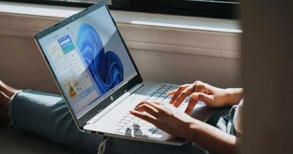 Cựu kỹ sư Microsoft chê hiệu suất Windows 11 “tệ đến nực cười”