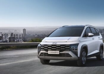 MPV rẻ nhất Việt Nam nay còn rẻ hơn, xe mới giá thấp hơn bản cũ gần 90 triệu: Bất thường đang xảy ra!
