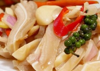 Cách làm tai heo ngâm nước mắm chua ngọt giòn sần sật siêu ngon