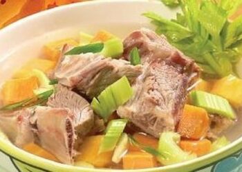 Món canh nấu từ loại củ có tác dụng như “kem chống nắng tự nhiên”: Dễ làm, ăn ngon lại giúp đẹp da, giảm cân