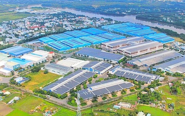 SIP dự báo lợi nhuận năm nay giảm 21%, muốn thưởng hơn 1,4 triệu cổ phiếu ESOP giá 0 đồng