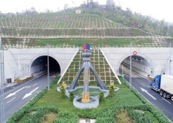 Đèo Cả (HHV) muốn phát hành 150 triệu cổ phiếu để làm loạt dự án