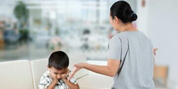 Tác hại không ngờ khi cha mẹ hứa suông với trẻ