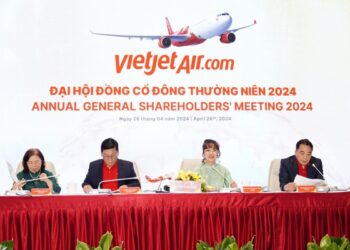 Doanh thu vận tải hàng không lần đầu vượt 53,7 nghìn tỷ đồng, Vietjet chia cổ tức 25% bằng tiền và cổ phiếu