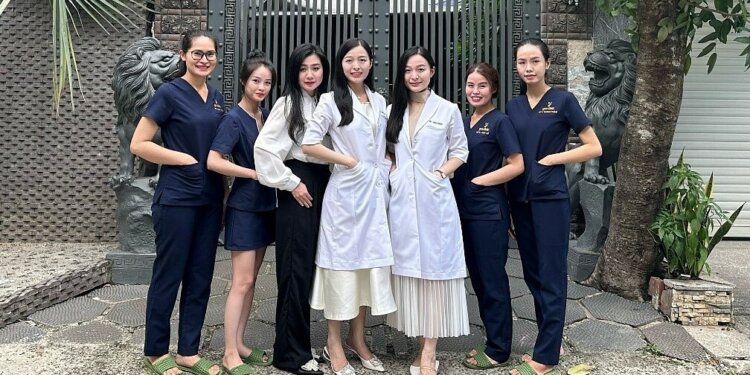 Yen Clinic lan tỏa thông điệp làm đẹp khoa học