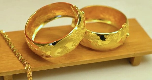 Giá vàng hôm nay 20/4: Thế giới tăng, trong nước giảm