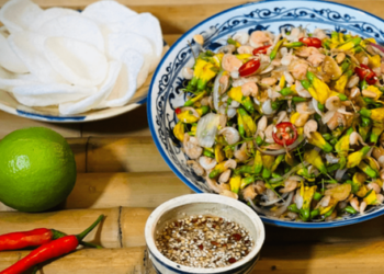 Cách làm gỏi tép bông điên điển ngon tại nhà