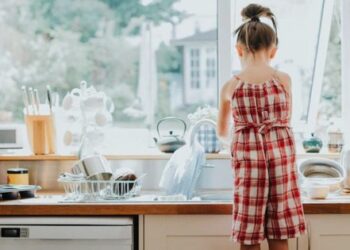 Bố mẹ cần làm gì để giúp con sửa tính lười?