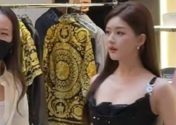 Triệu Lộ Tư lại đi event Versace: Tạo hình đã khá khẩm hơn nhưng có còn bị cam thường hại?