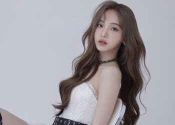 Bạn gái tin đồn của nam thần Thái Lan Bright có visual baby như búp bê nhưng style lại đối lập hoàn toàn