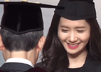 Video Yoona trong ngày lễ tốt nghiệp viral trở lại, visual nữ thần khiến dân tình thích thú