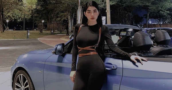 Bán 2 tấn hàng sau khi lên sóng 1 phút, mẹ 4 con nổi đình đám mời luôn dàn nghệ sĩ lên livestream chốt đơn giàu cỡ nào?