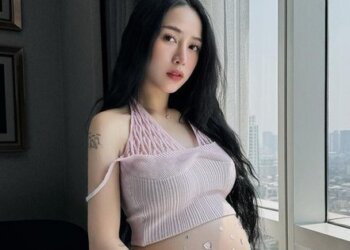 Ái nữ nhà đại gia có siêu xe đắt nhất Việt Nam lấy chồng năm 20 tuổi, đồ hiệu ”chất như núi” trong tư gia, sắp đón ”rồng vàng” ở tuổi 25