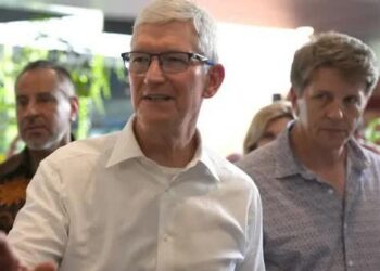 Ông Tim Cook tới 3 nước Đông Nam Á, Apple đang dự tính gì?