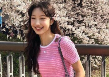 “Váy tạp dề” vẫn hot và chưa hạ nhiệt: Bảo bối layering cho mùa hè nhưng rất kị 1 item