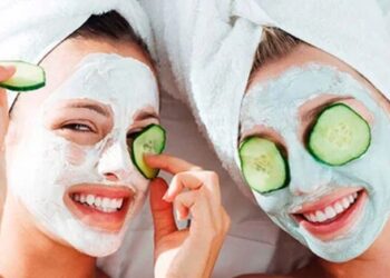 Cách chăm sóc da mặt trắng mịn tại nhà