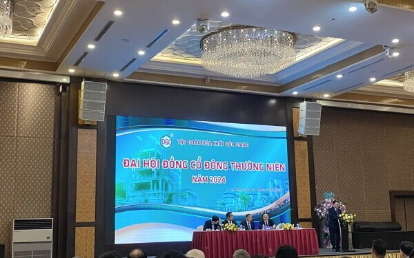 Chủ tịch Hoá chất Đức Giang: Cổ phiếu đang trên đỉnh là tín hiệu mừng cho NĐT lướt sóng và dài hạn, ước lãi 700 tỷ quý I