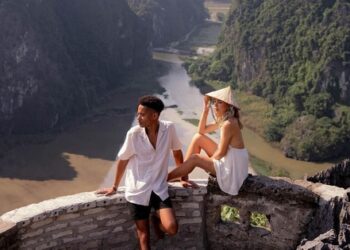 Những điều hút du khách ở “thánh địa check-in” Hang Múa dịp lễ 30/4-1/5