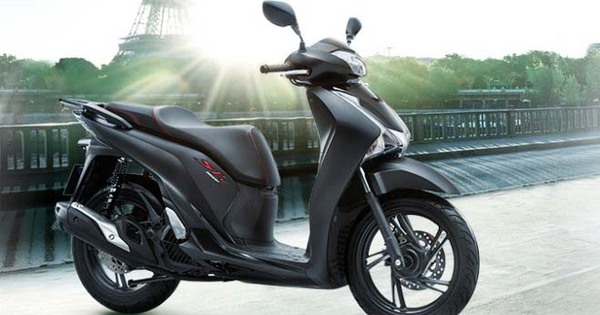 Thị trường ế, riêng Honda vẫn bán chênh chục triệu: Vì sao?