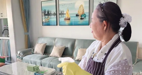 Cuộc sống tối giản của mẹ chồng tôi: Khoảnh khắc bà mở tủ quần áo ra khiến ai cũng bất ngờ