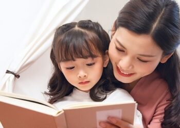 Dạy trẻ cách chờ đợi