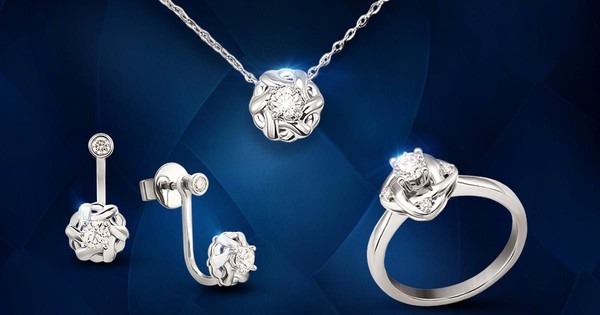 Chi tiết đan lát thủ công xuất hiện ấn tượng trên BST Timeless Diamond​