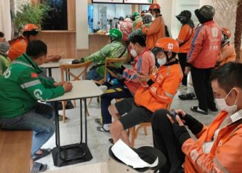 Mô hình “bếp đám mây” chết yểu