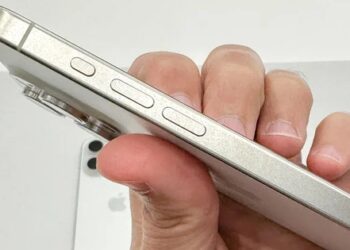 Năm 2024 rồi mà iPhone vẫn có quá nhiều nút bấm, nhìn rối cả mắt: Vì sao không chuyển hết thành cảm ứng?
