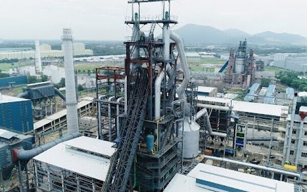 Hai nhà máy vẫn ngưng hoạt động, một công ty thép lỗ hơn 200 tỷ quý I