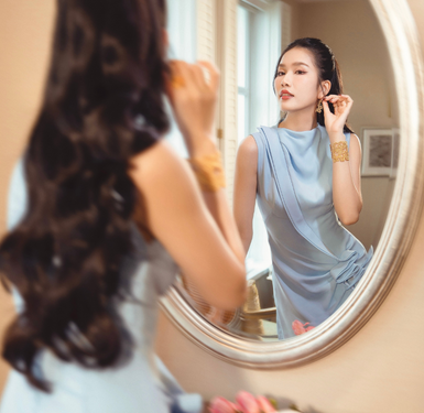 Á hậu Phương Anh hóa quý cô thời thượng với loạt thiết kế mới của NTK Lê Thanh Hoà