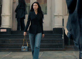 Kỹ nghệ savoir-faire tinh xảo đằng sau tấm áo Denim Dior Oblique mới của “It-bag” Dior Book Tote biểu tượng