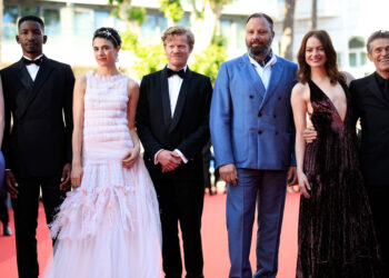 #Cannes2024 – Emma Stone tái xuất, Margaret Qualley hóa nàng công chúa trong đầm CHANEL Haute Couture