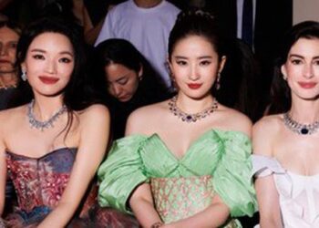 Thư Kỳ bị chèn ép