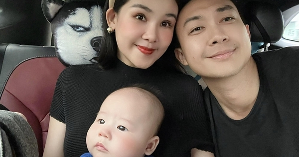 Bố là BTV, mẹ là Giảng viên, con trai Lê Âu Ngân Anh 5 tháng biết ngồi, nhìn khuôn mặt thấy giàu sang