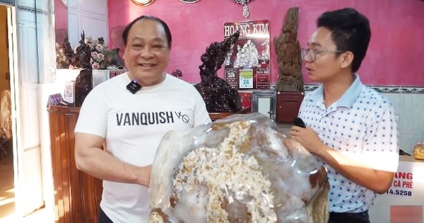 Phiến đá phong thủy “tứ linh hội tụ”, mang lại vượng khí được trả 12 tỷ, ông chủ lắc đầu: Chưa được giá!