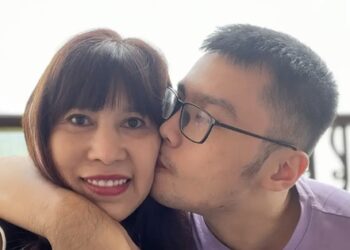 Để có một chàng trai 25 tuổi tự kỷ ngoan ngoãn và vô cùng TÀI NĂNG không thể thiếu một người là MẸ