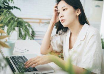 Càng có ít tiền, bạn càng nên biết 7 thói quen chi tiêu này