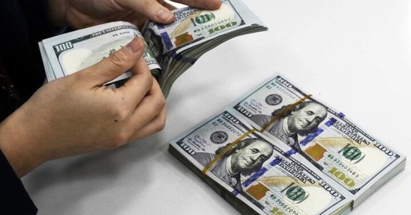 Giá USD trong nước đồng loạt giảm sau khi Fed giữ nguyên lãi suất