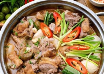 Cách nấu vịt om sấu thơm ngon, đậm đà chuẩn vị miền Bắc