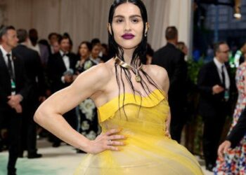Chiếc váy “gây bão” tại Met Gala 2024