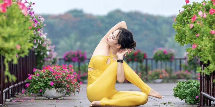 Thoát mất ngủ, trầm cảm nhờ yoga