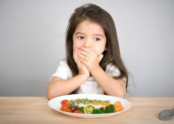 Trẻ lười biếng, thích trì hoãn không phải bẩm sinh mà do sự thúc giục liên tục của cha mẹ