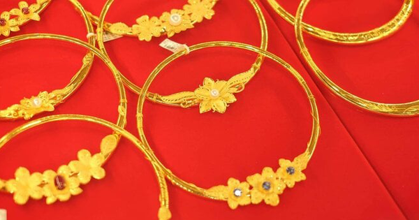 Giá vàng hôm nay 9/5: Tiếp tục đi xuống