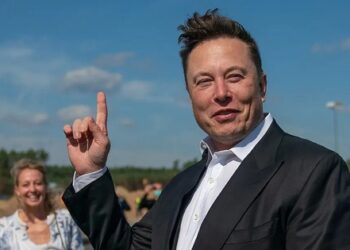 Tỷ phú “siêu nhân” Elon Musk chỉ rõ 1 sai lầm chí mạng trong ứng xử nhiều người mắc phải: Muốn lật ngược ván cờ cuộc đời phải tránh