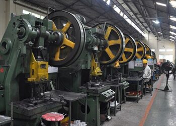 Công ty bán phụ tùng cho Honda tính chia cổ tức 200%