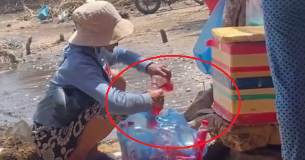 Clip 17 giây của “bartender bãi biển” đảm bảo khiến dân du lịch hoang mang tột độ